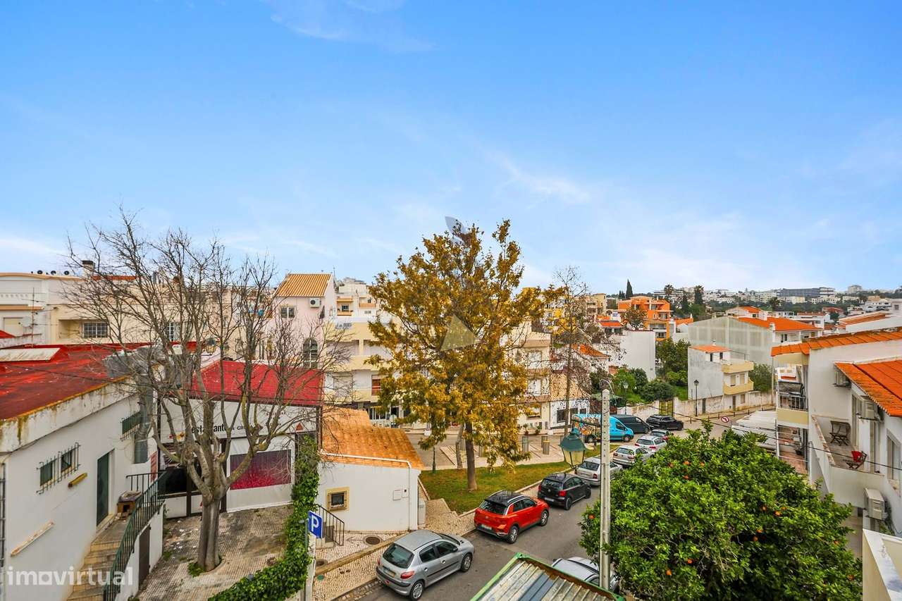 Apartamento T2 Duplex com 2 lugares de estacionamento em Alvor-17