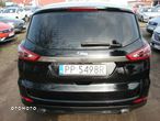 Ford S-Max - 17