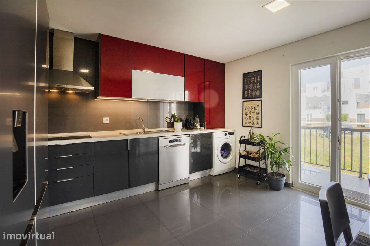 Apartamento T3 varanda estacionamento Corredoura Sesimbra-9