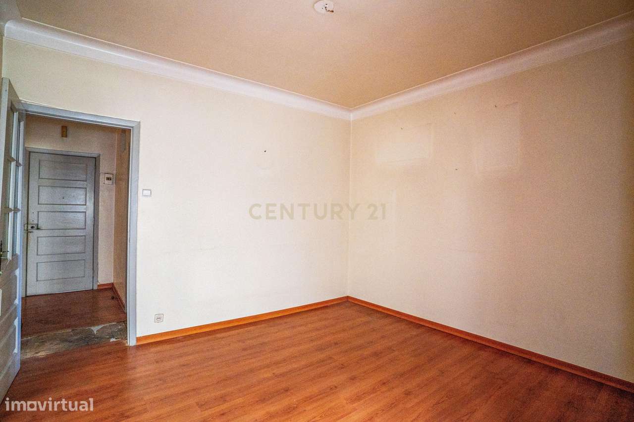 Apartamento T3 no centro das Caldas da Rainha-31