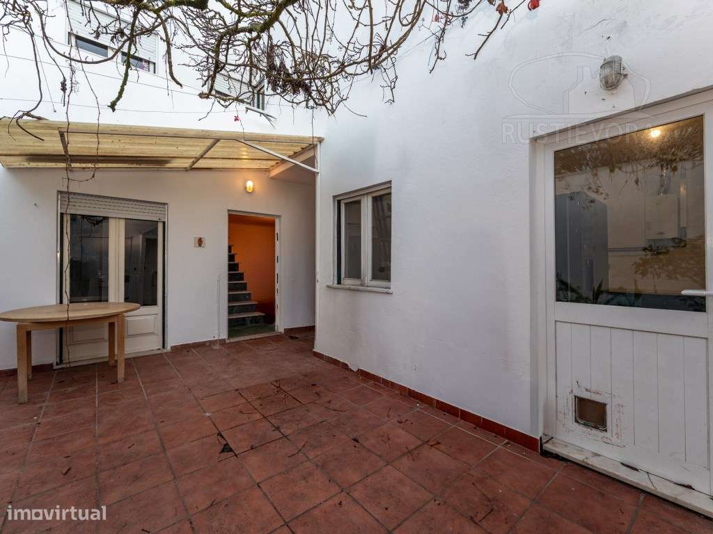 Moradia Unifamiliar T4 com quintal e terraço | Évora-3