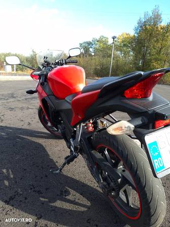 Honda CBR 125R - 5