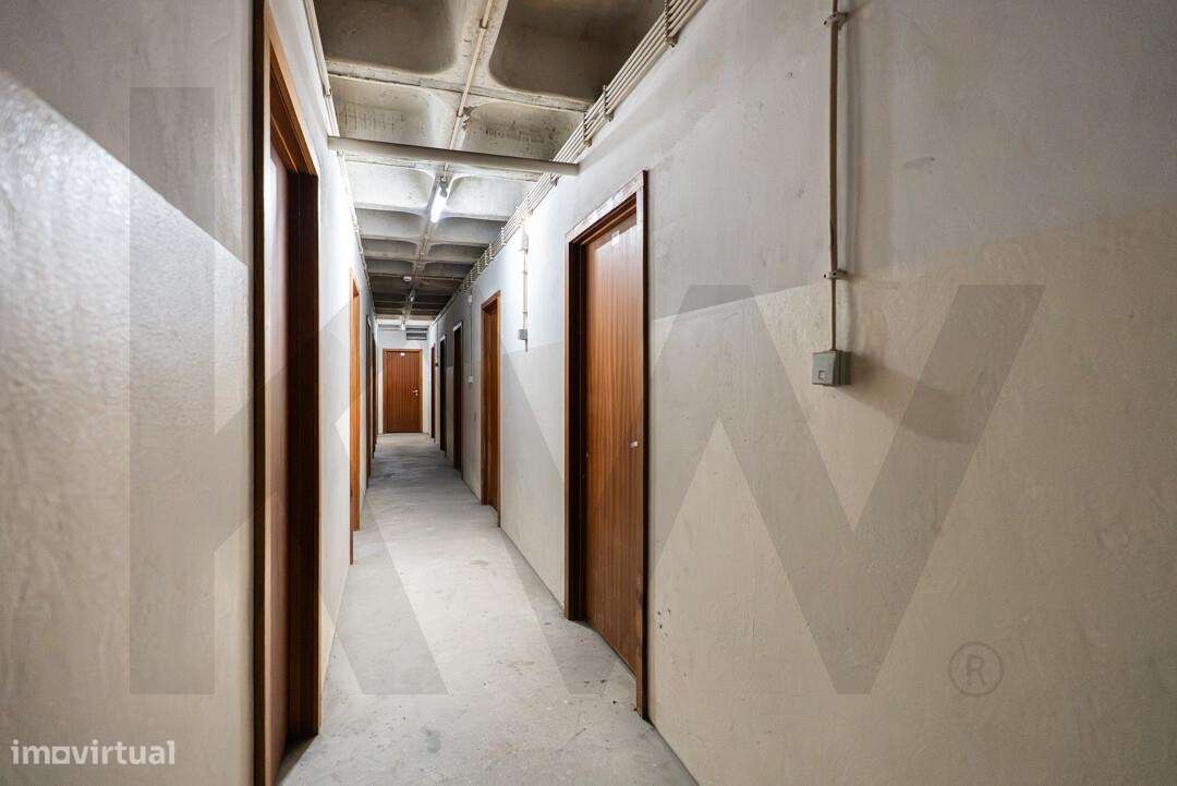 T2 Remodelado com 97 m2 e Garagem | Jardins da Arrábida-21