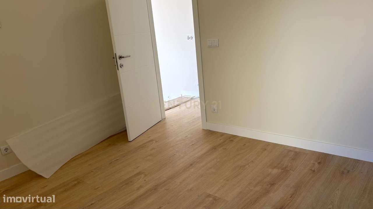 Moradia independente à venda em Famões, Odivelas-39