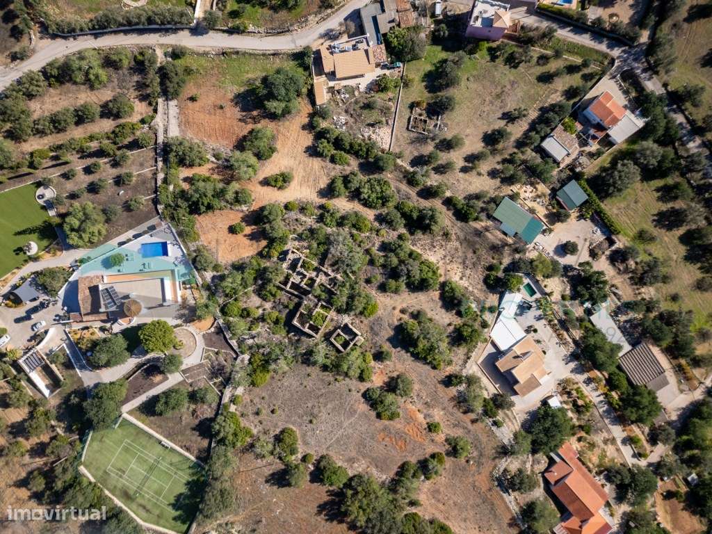 Terreno com ruína - Santa Barbara de Nexe - Grande imagem: 3/32