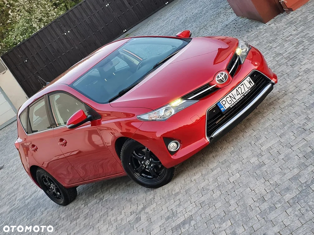 Toyota Auris 1.6 Premium + - 34