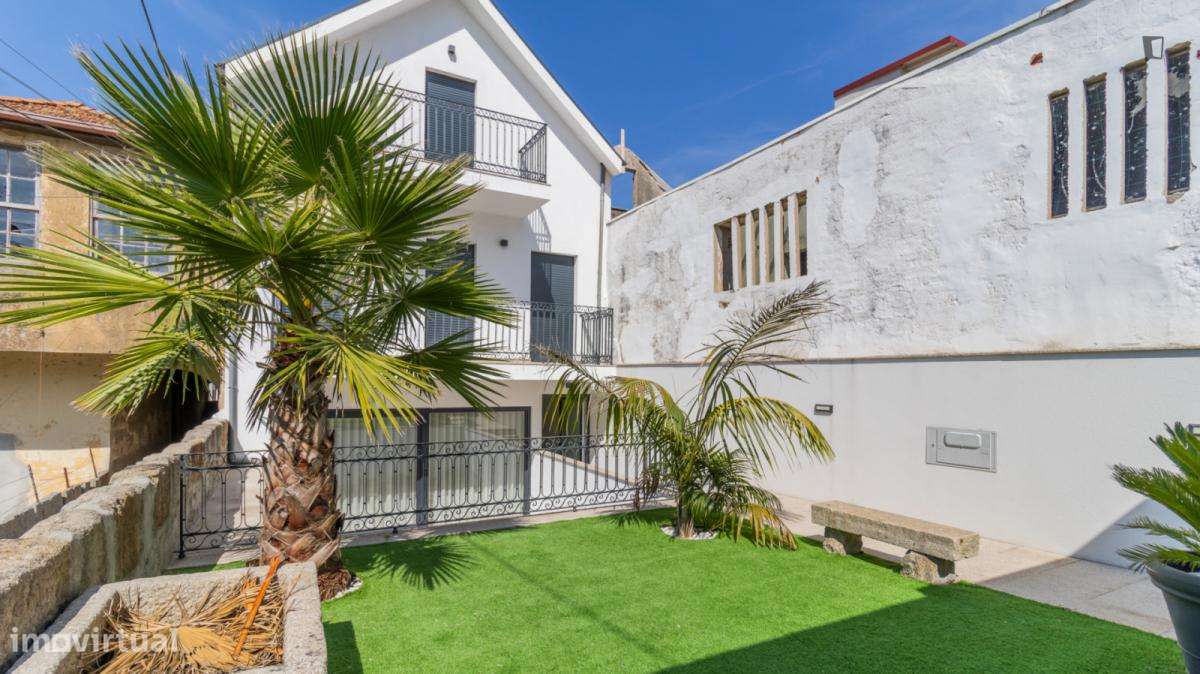 Apartamento com 1 quartos - localizado em Santa Marinha Porto - Grande imagem: 5/7