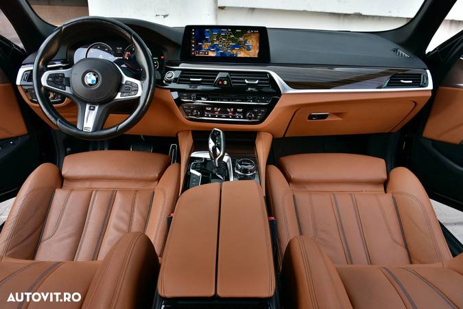 BMW Seria 5 530i xDrive AT - 7