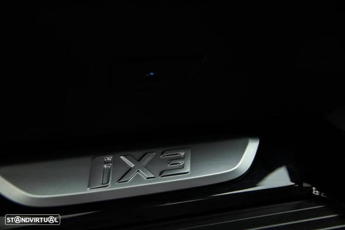 BMW iX3 M Sport Impressive - 23
