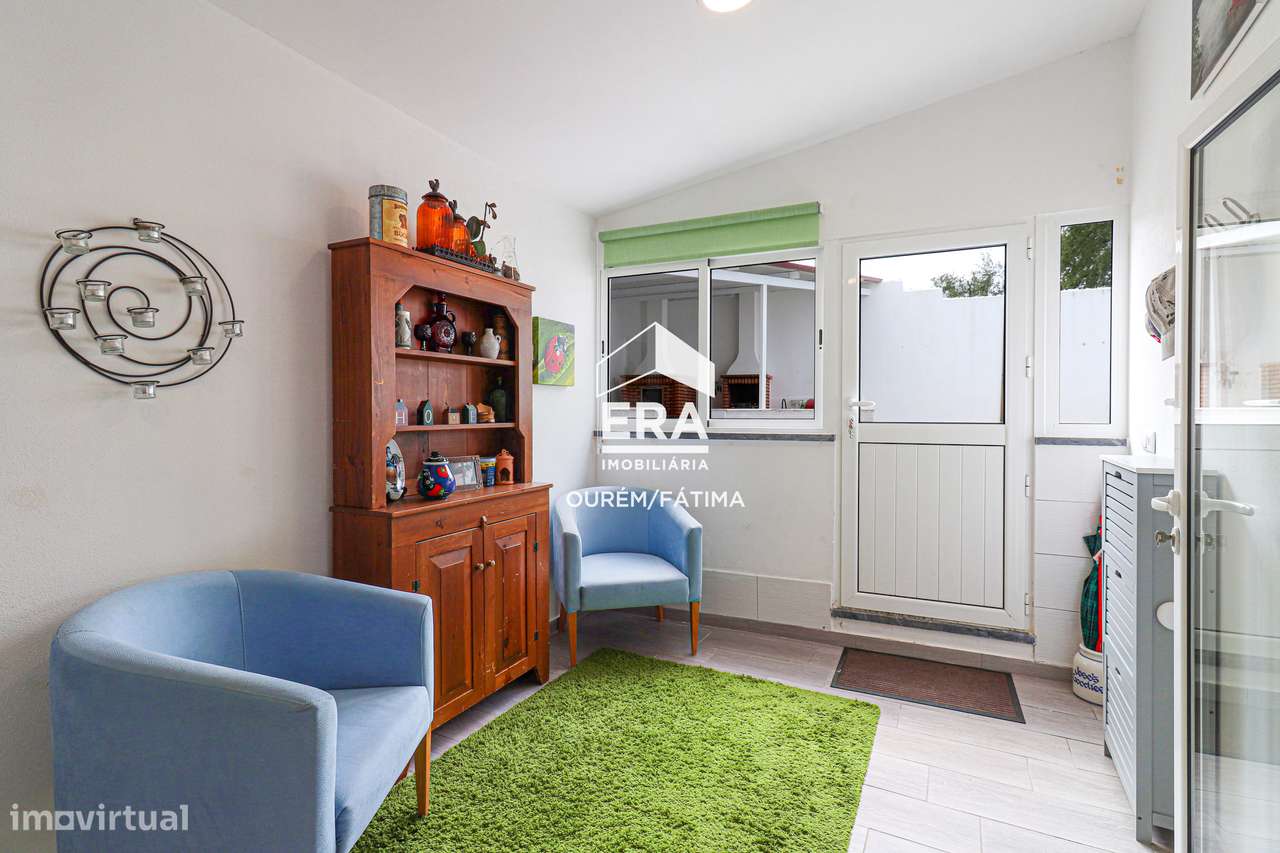 Moradia isolada T3+1-46