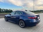 Alfa Romeo Giulia 2.2 D Turbo - 11