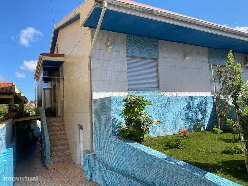 moradia T3+T2 c/ piscina-S. Pedro Cova - Grande imagem: 4/9