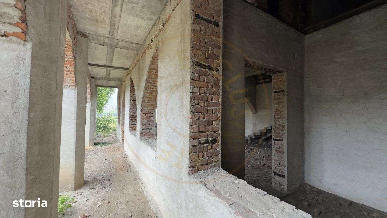 Cladire 12 incaperi, Teren 3.457 mp Str.Iuliu Maniu Nr.13 -Carei- Jud. - Imagine principală: 4/19