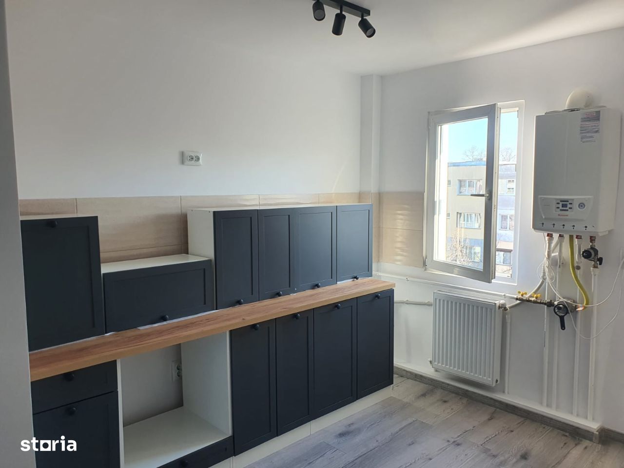 Vand apartament 2 camere