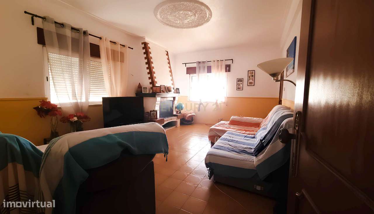 Moradia Independente na Aroeira | Espaço, Privacidade e Qualidade de V-18