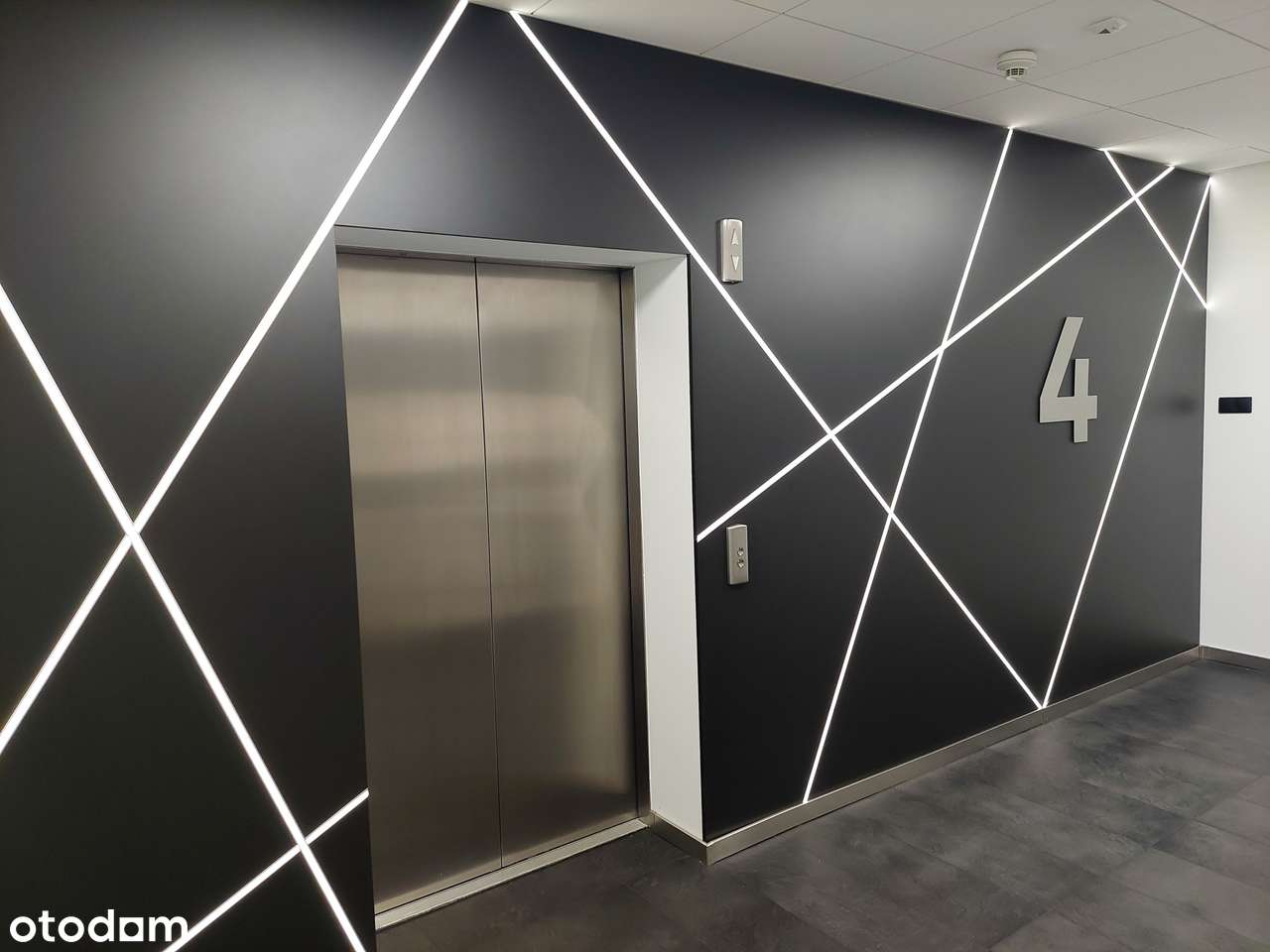 Red Tower – Biuro 35,6 m² na 4. piętrze | Centrum Łodzi - Pełny obrazek: 3/10