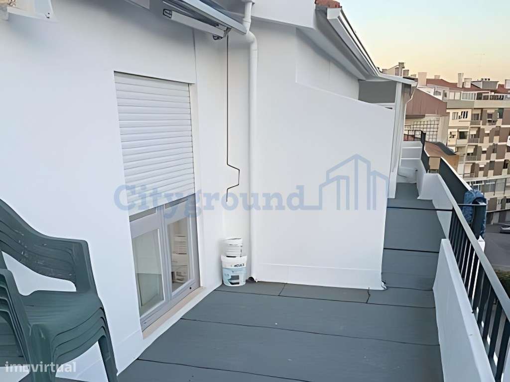 Duplex T3 com Varandas, Terraço e Vista Desafogada para o Castelo d...-31
