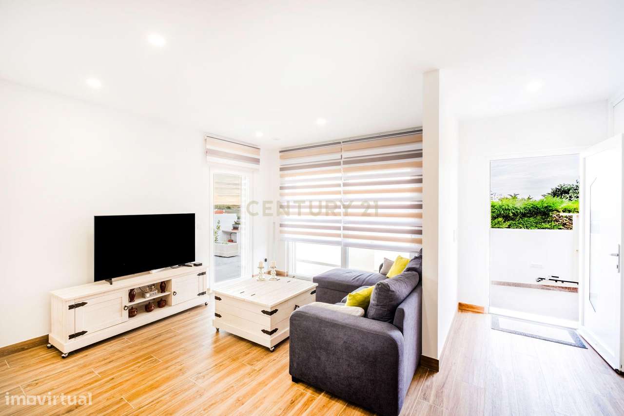 MORADIA ISOLADA TÉRREA T3 COM PISCINA AQUECIDA - ASSENTA (São Pedro d-16