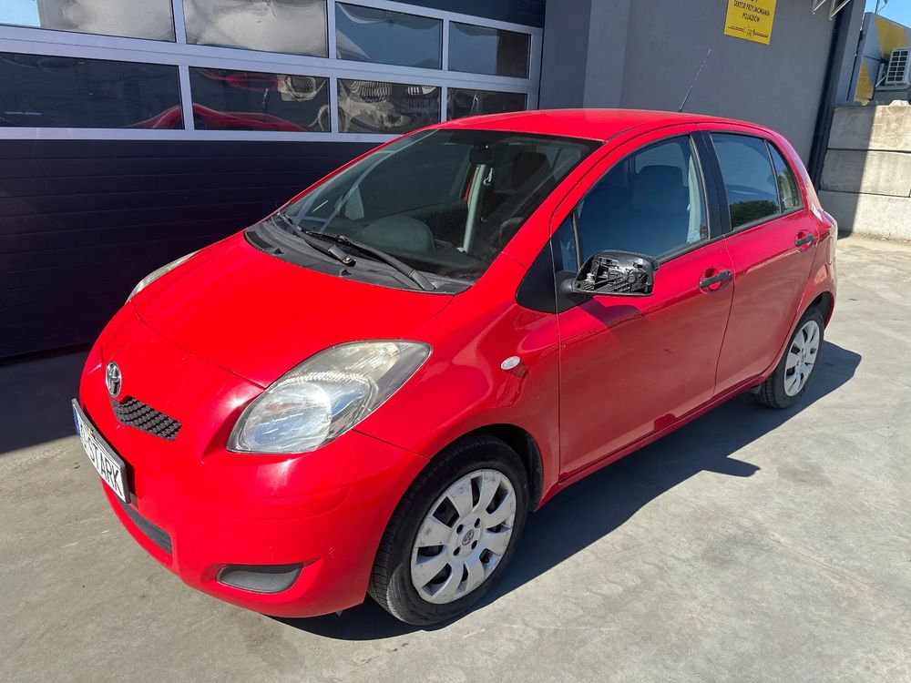 Toyota Yaris II 1.33 Luna 2010