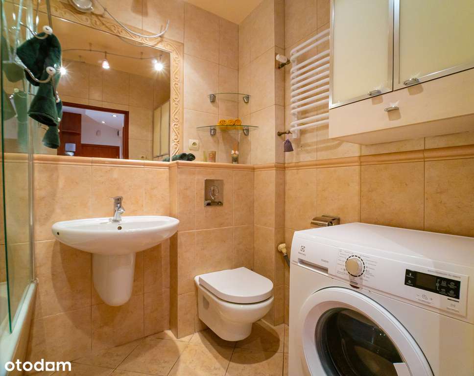 3pokojowe mieszkanie z balkonem w świetnej okolicy-8