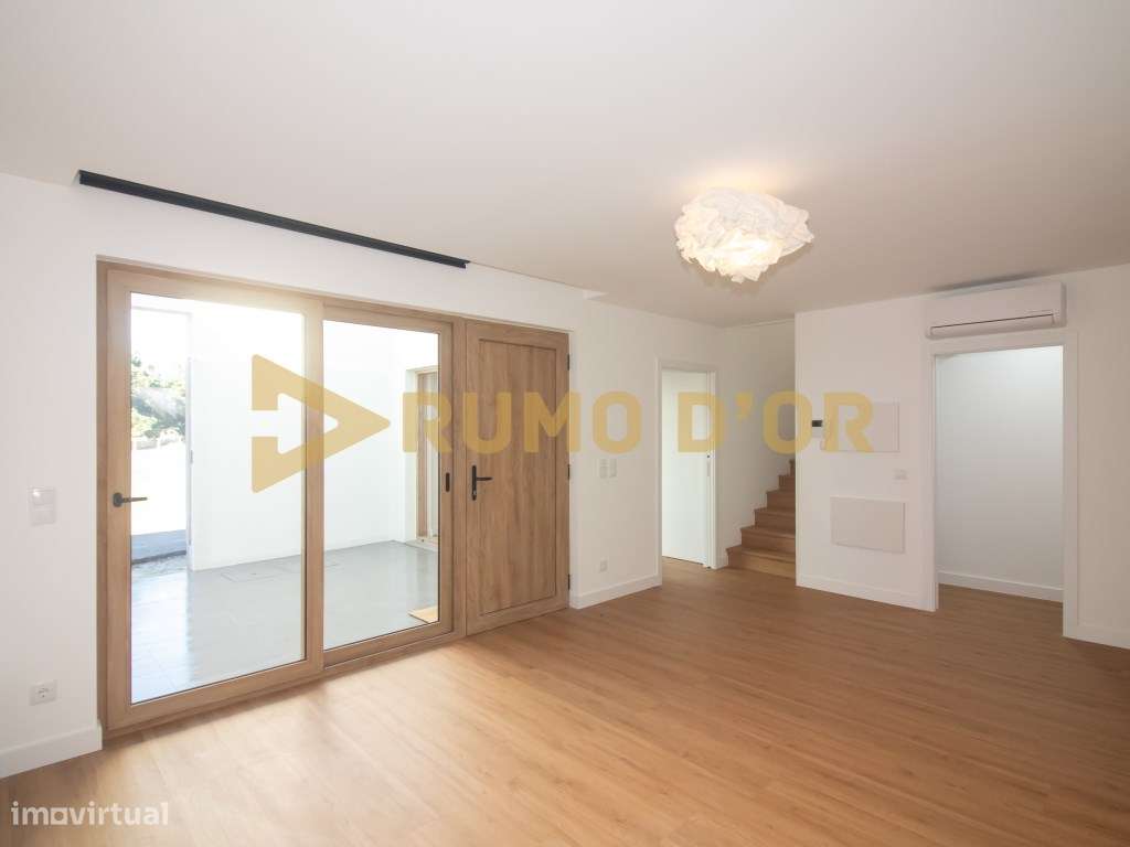 Moradia T3 em Freixial do Meio-5