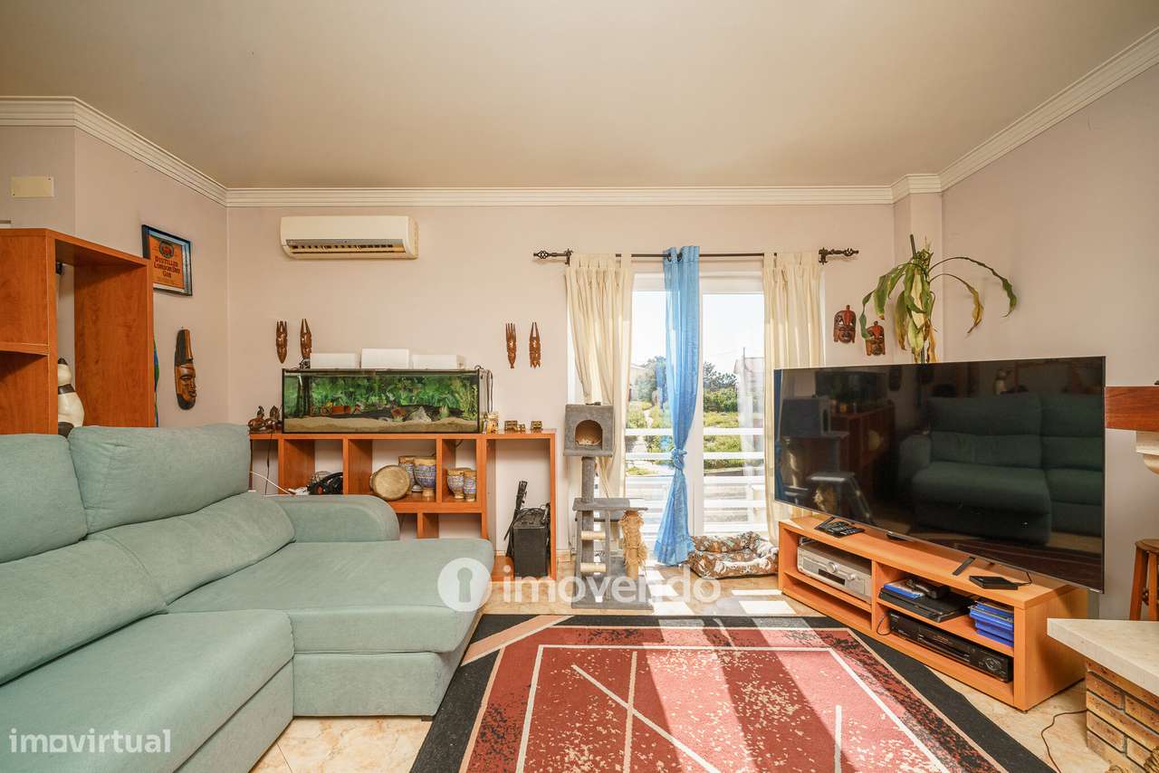 Moradia T3 com garagem e jardim, em Corroios - Grande imagem: 4/46