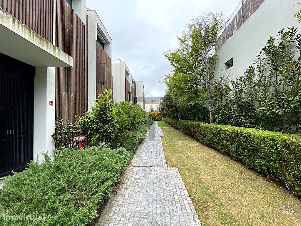 Apartamento T3+1 com Jardim Privado no Palácio Vila Garcia para Ven...-45