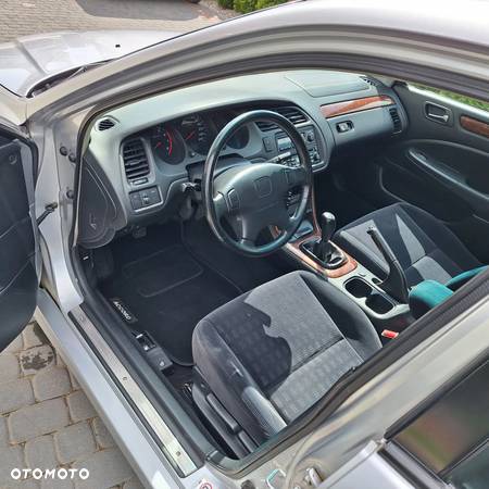 Honda Accord 2.3i ES - 17