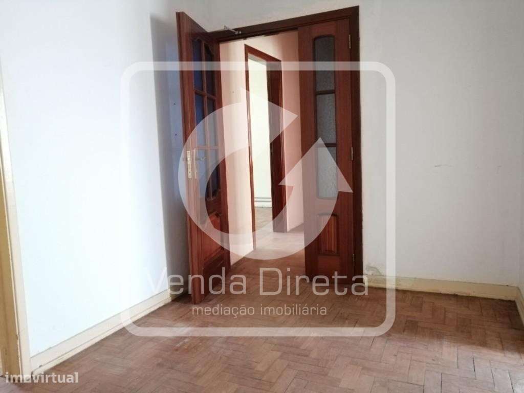 Moradia T7 com 4 pisos e garagem em Mouriscas - Abrantes.-17
