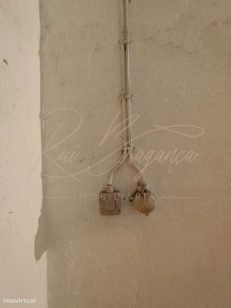 Apartamento T3 na Portela Totalmente Renovado-27