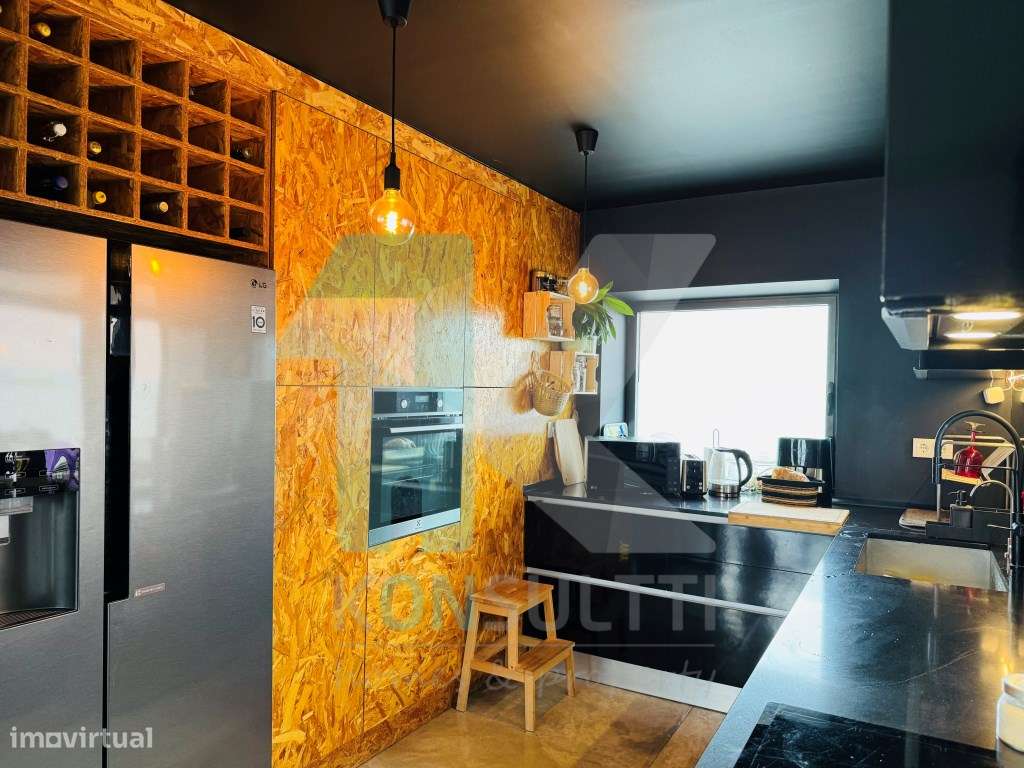 Moradia T3 + T2 em São João do Estoril - Alapraia-9