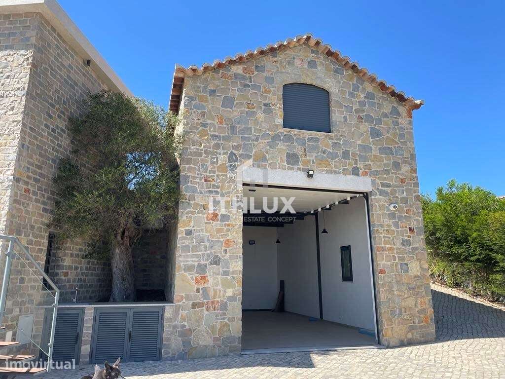 Uma propriedade privada de luxo com vistas panorâmicas para o oceano e - Grande imagem: 2/35