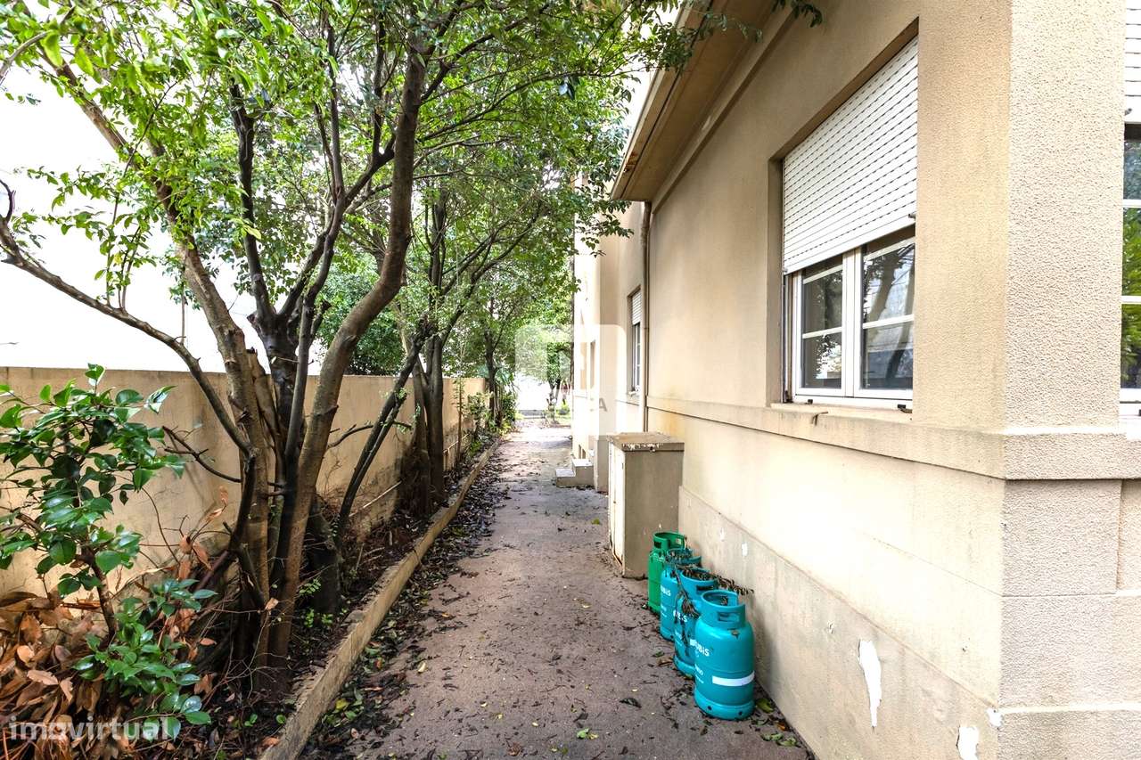 Moradia T5 Jardim 1000m2 | 3 lug Garagem | 4 Frentes - Padrão da Légua - Grande imagem: 5/26