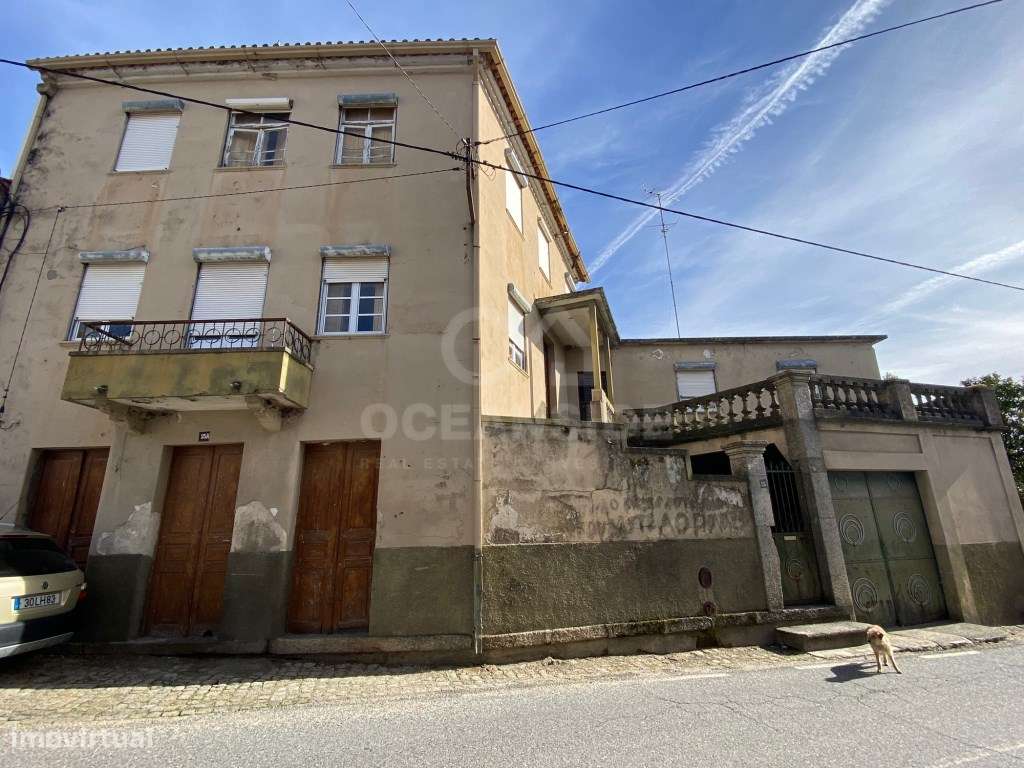 Moradia independente com 500 m2 área bruta-18