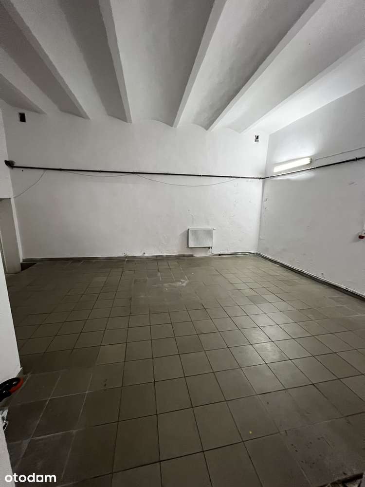 Budynek w centrum idealny pod usługi, handel, małą produkcje itp.-7