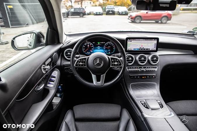Mercedes-Benz GLC 300 e 4-Matic Business Edition - 11