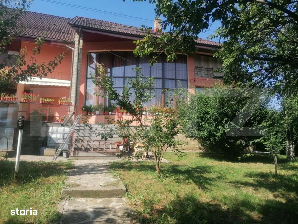 Casa cu arhitectura deosebita, iaz, panouri solare, 370mp, zona Adanca - Imagine principală: 2/8