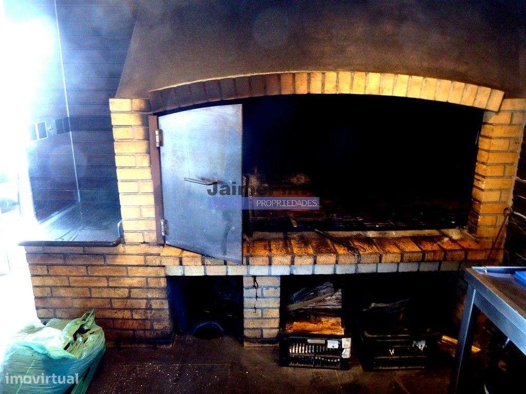 RESTAURANTE de excelência e EDIFÍCIO. Portugal, Bragança.-6