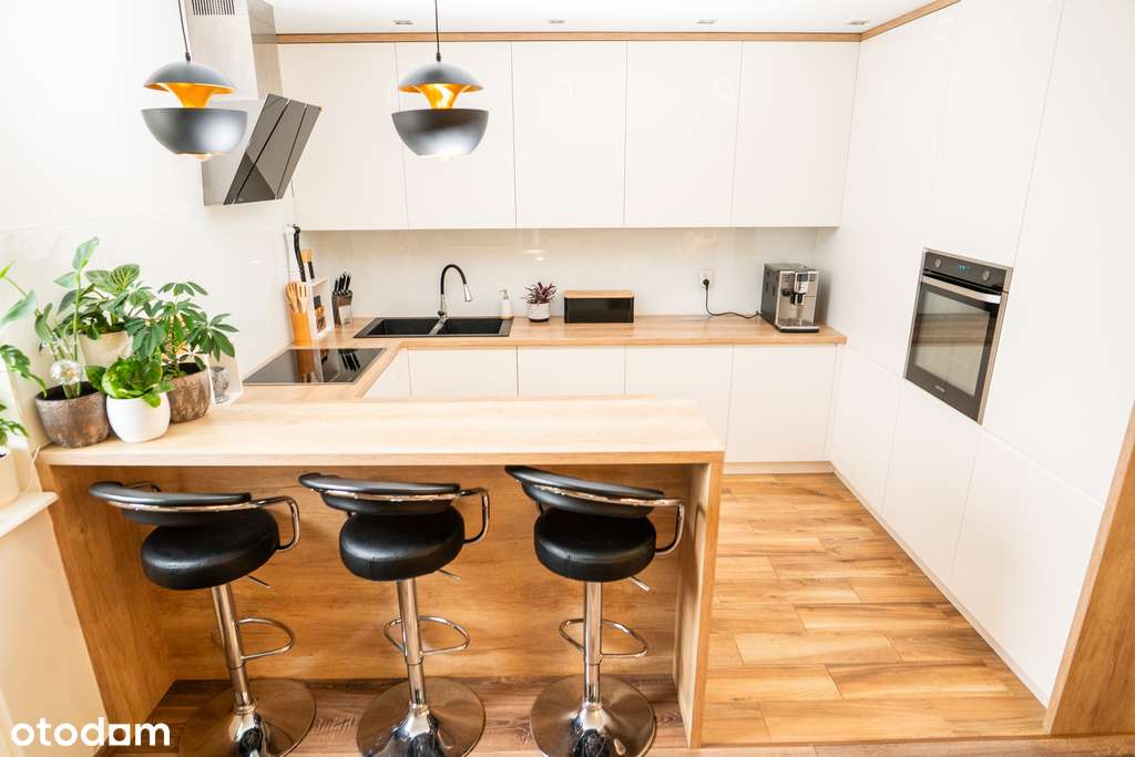 Bez prowizji! Przytulne dwa pokoje z dużą loggią!-4