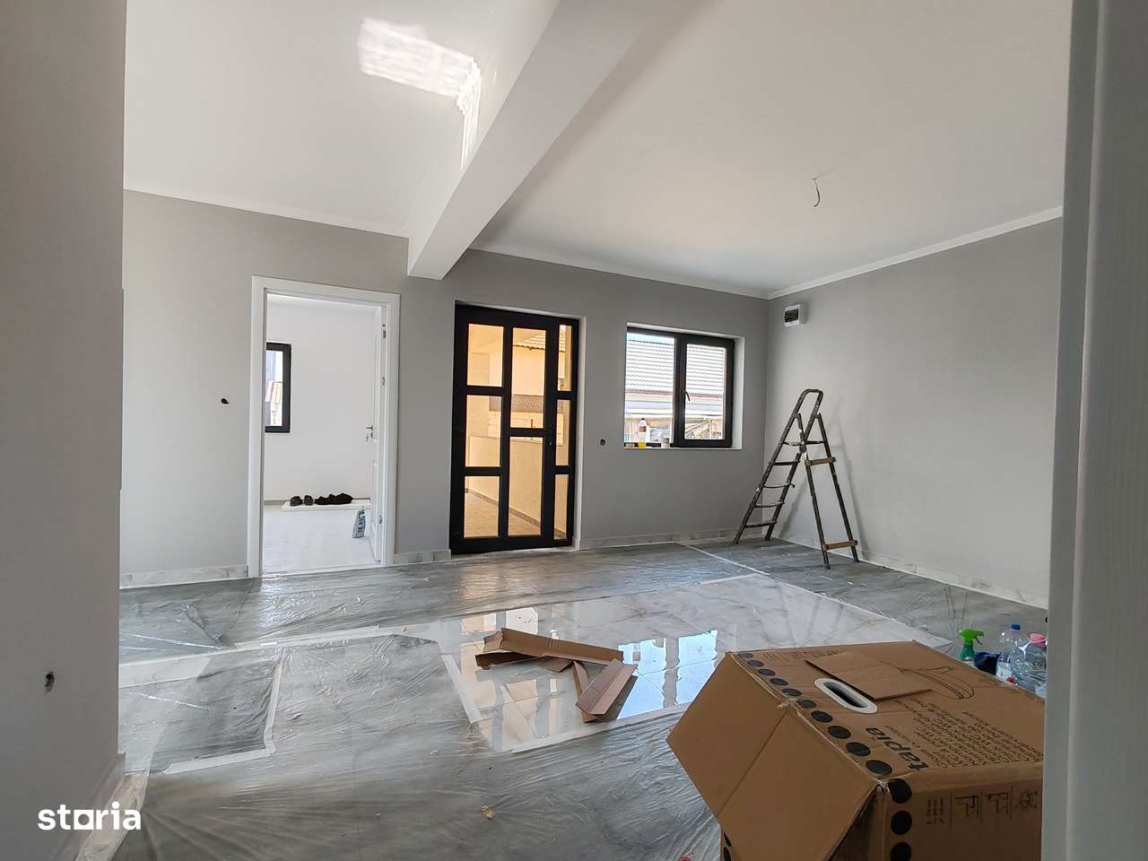 Vindem casa in Navodari-8