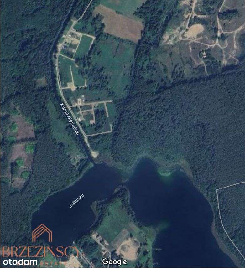 PIĘKNA DZIAŁKA NAD JEZIOREM! 10 metrów do wody! Super cena!-6