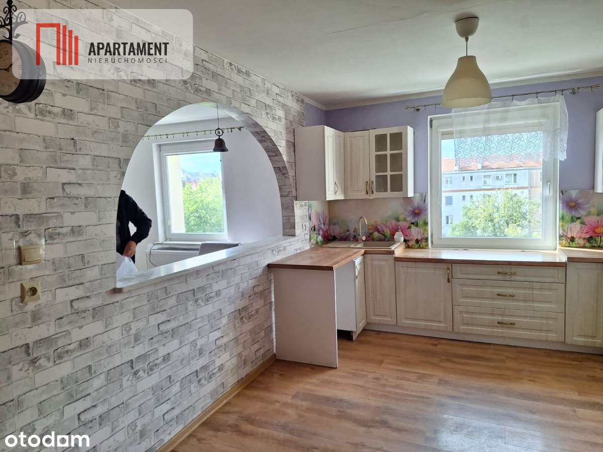 Duże 4pok. Mieszkanie na obrzeżach miasta w Brzegu - Pełny obrazek: 1/6