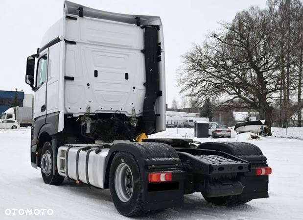 Mercedes-Benz Actros - 3