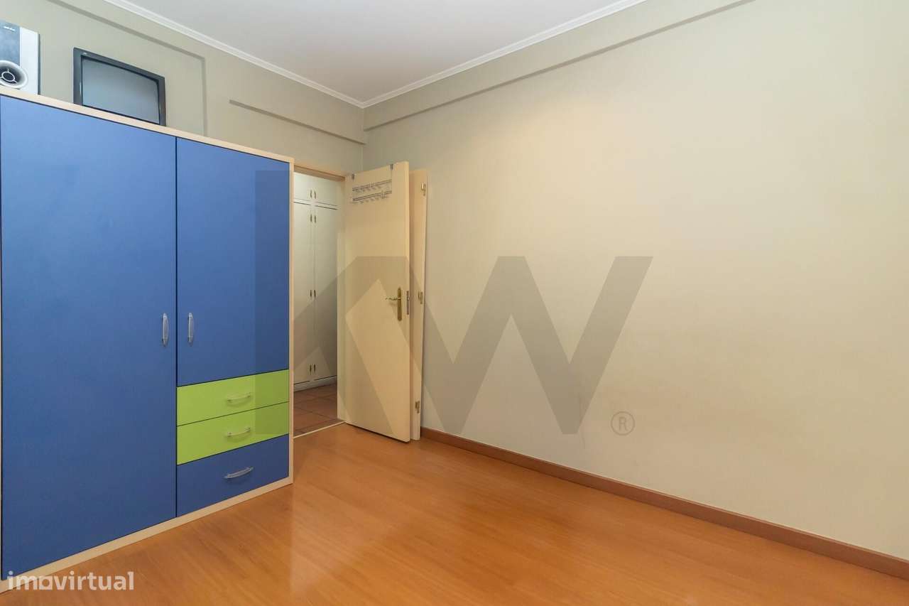 Apartamento T2+1 nos Foros da Amora - Grande imagem: 4/35
