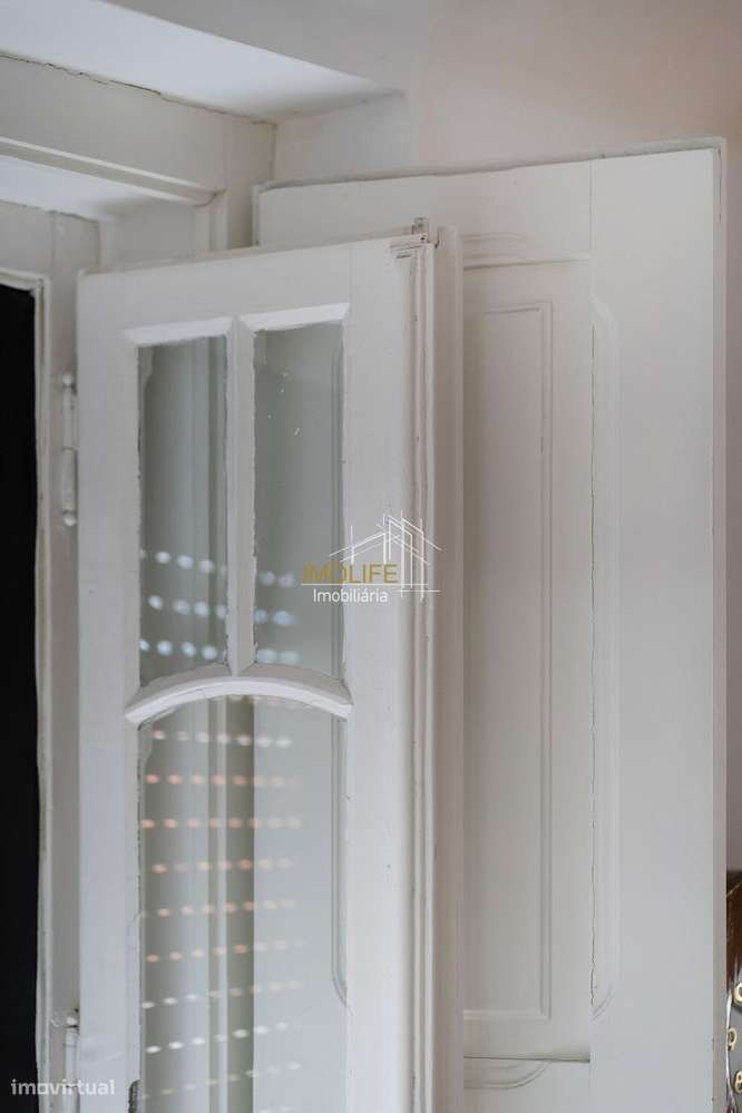 Excelente Moradia com dois pisos no centro do Vimieiro-48