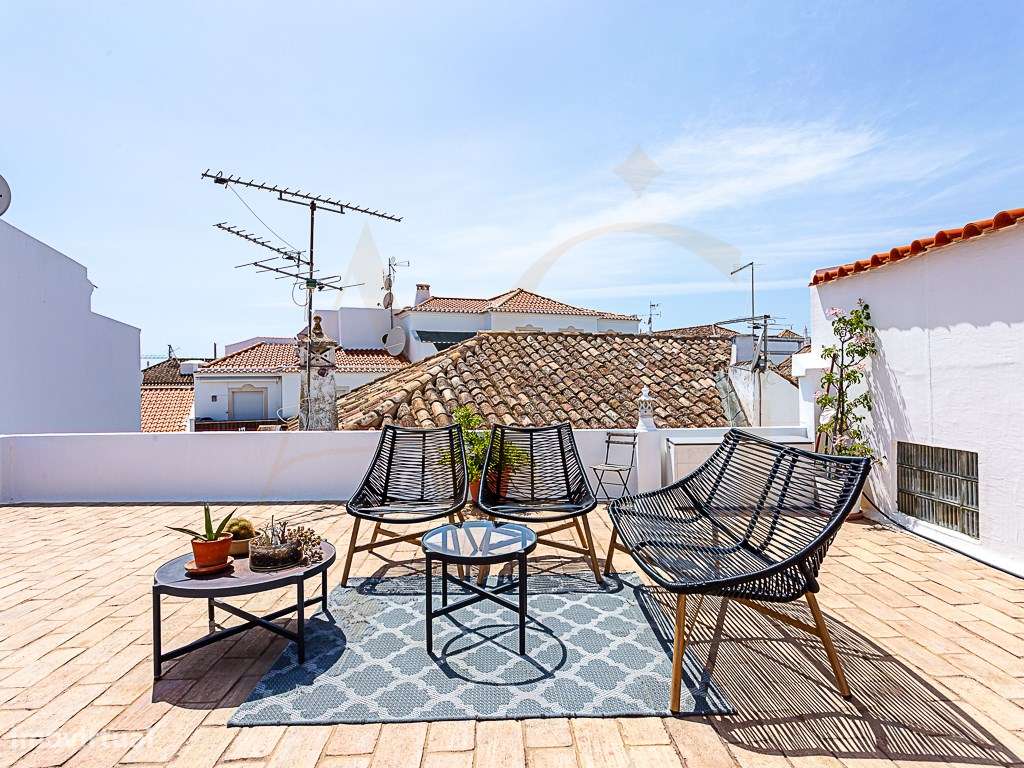 Moradia com Garagem, Piscina, Jardim e amplos Terraços, para venda ...-38