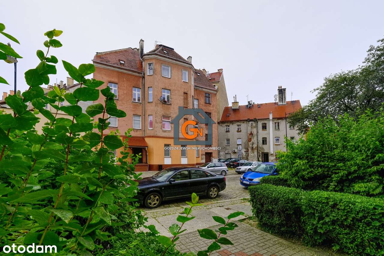 Sprzedam mieszkanie o pow. 71 m2 Legnica ul. Poselska 1.-13