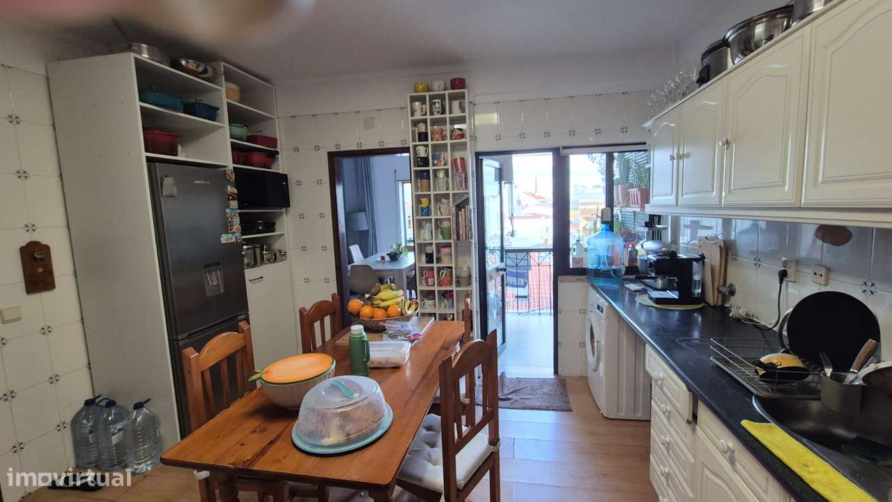 Apartamento T2 no centro do Montijo-5