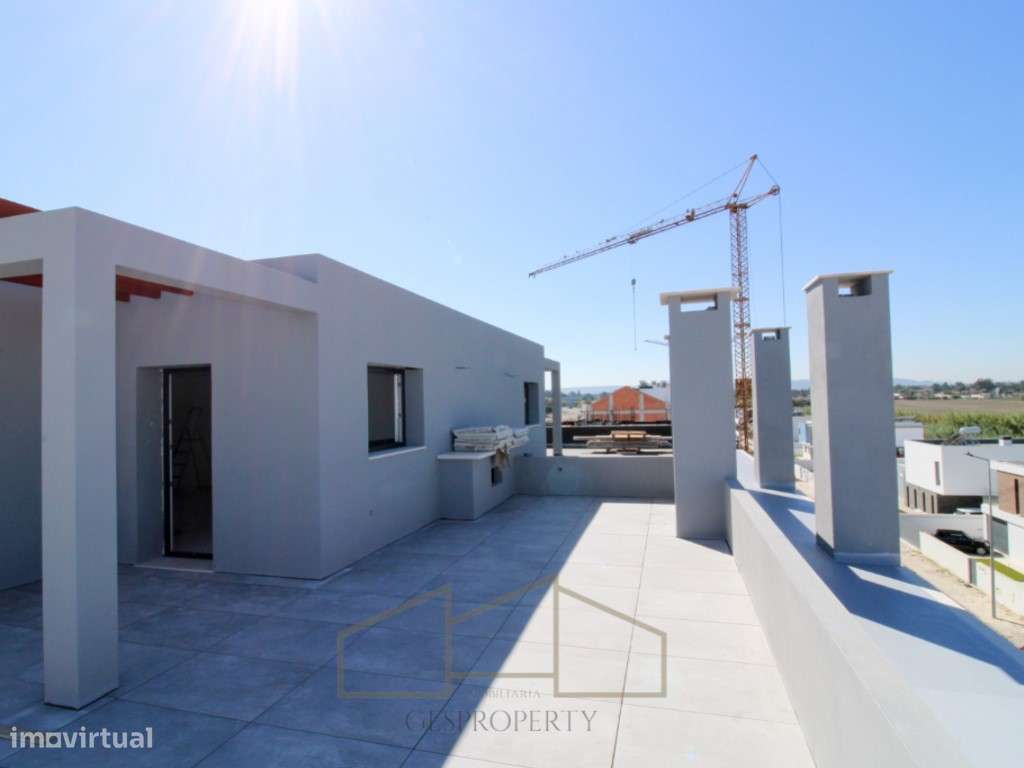 Apartamento T3 Duplex em Pinhal Novo-28