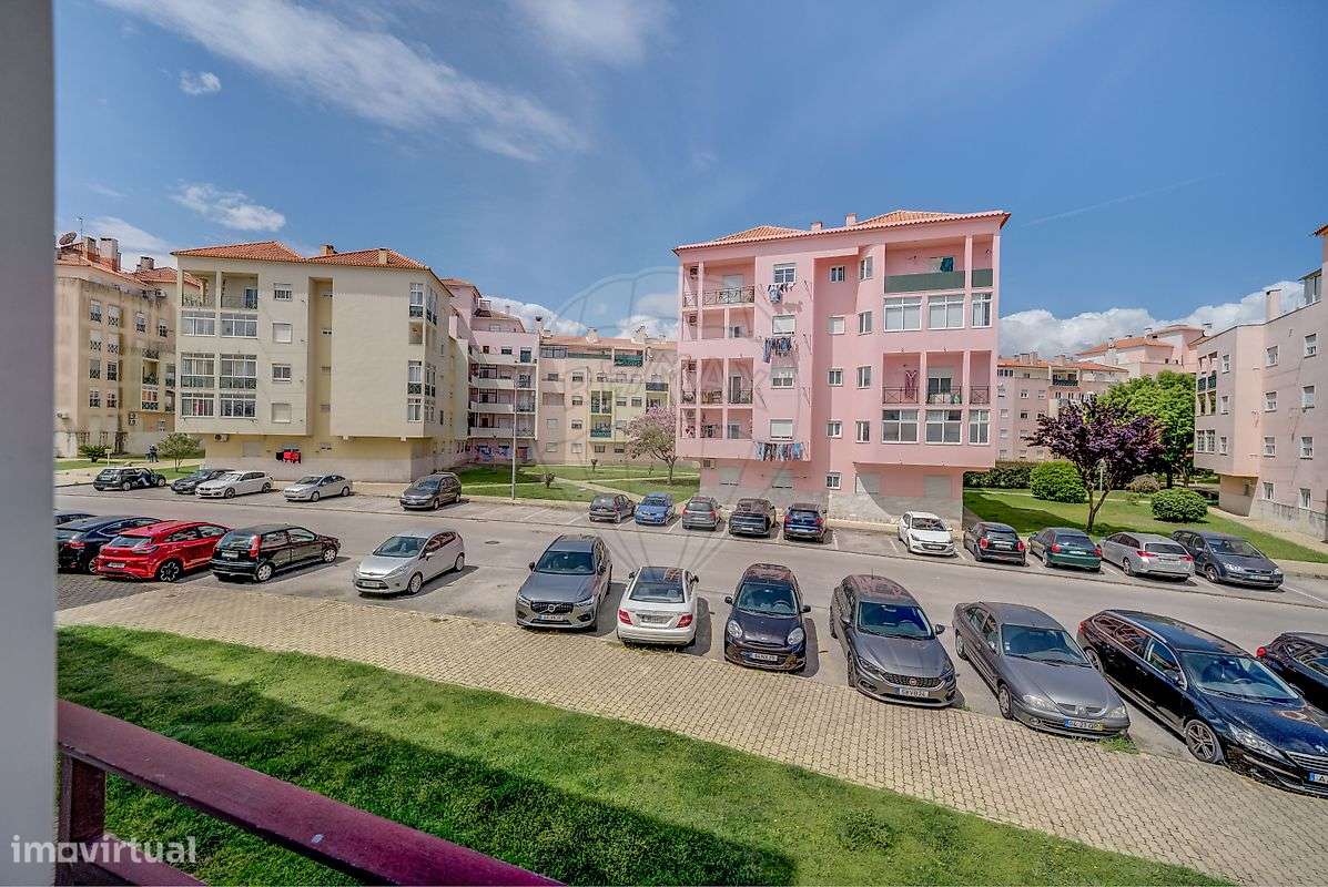 Apartamento T3 em Quinta do Conde-28